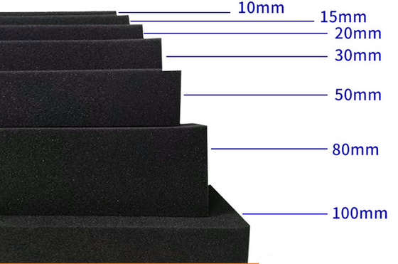 C4305 Entflammbarkeit Neopren Gummischaum Schwammfolien Material 1 mm ~ 30 mm Dicke Schwarze Farbe
